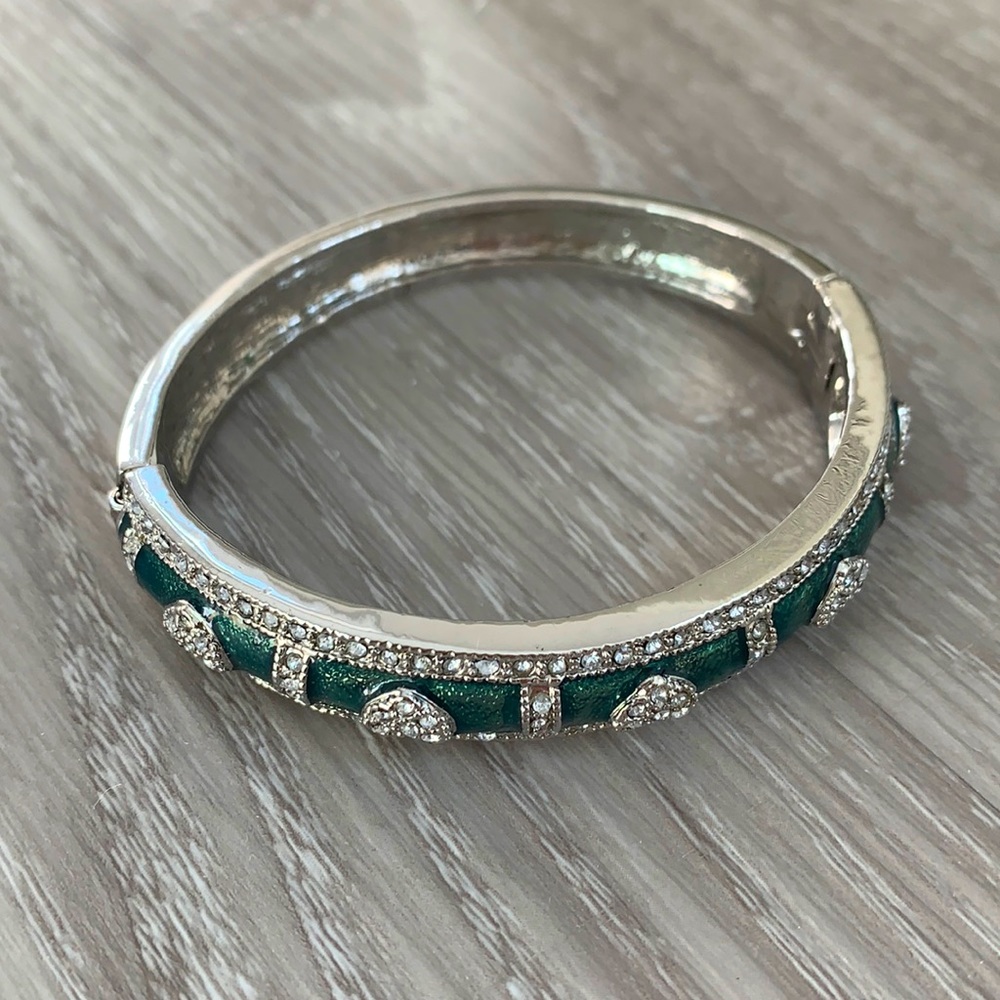 Bangle - heart shaped stones